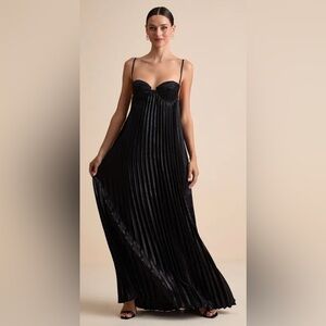 Lulu’s Brilliant Allure Black Pleated Maxi Dress (worn once) XS